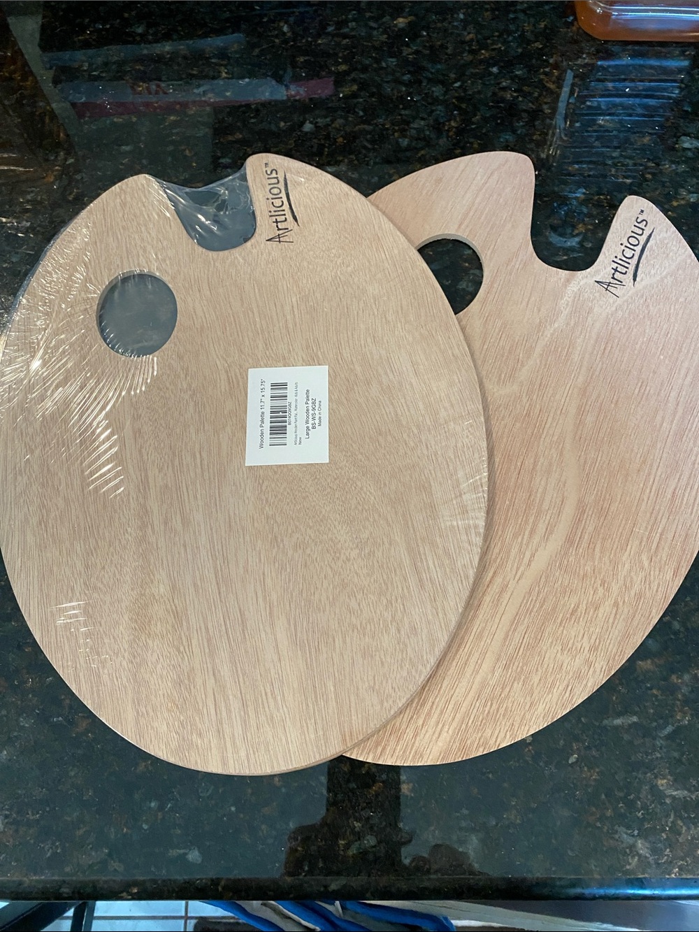 NIP Set of 2 Wooden Artist Paint Palettes
